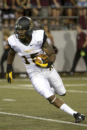 Senior wide receiver Tony Washington runs down the field during Saturday's game against Montana. The Mountaineers lost to the Grizzlies 30-6.  Photo courtesy of Meghan Nolt  |  Montana Kaimin