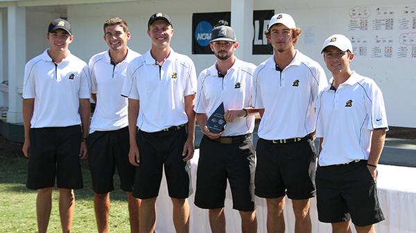 (From left to right) Patrick Moriarty, Andrew Furr, Eric Eberspeaker, Casey Komline, Lee Mitchell and Caleb Keck pose for a photo post-tournament in Myrtle Beach, S.C. Photo courtesy of Erika Carrubba.