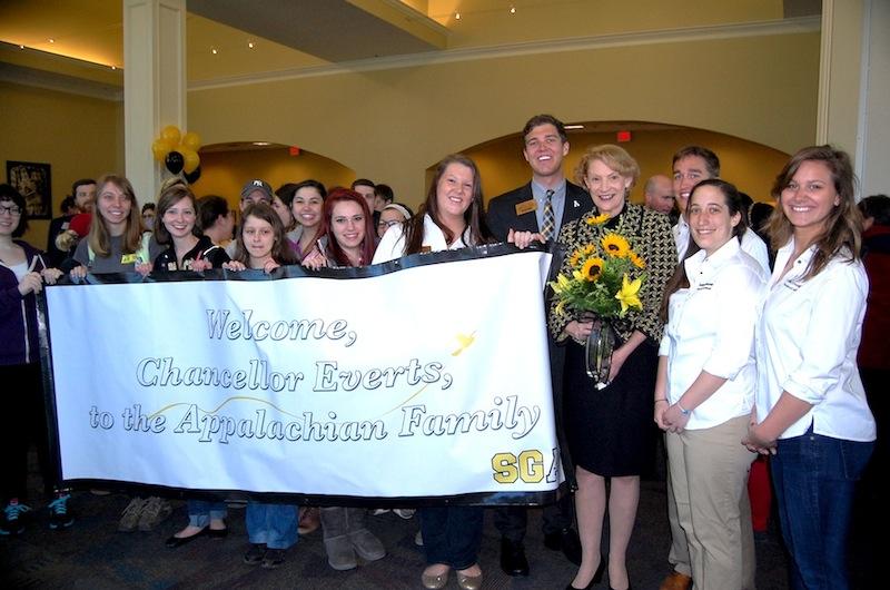 Newly selected chancellor Sheri Noren Everts poses with students in Central Dining Hall on Thursday morning during a meet-and-greet. Everts was announced as Appalachian's new chancellor on Wednesday morning. Cara Croom | The Appalachian